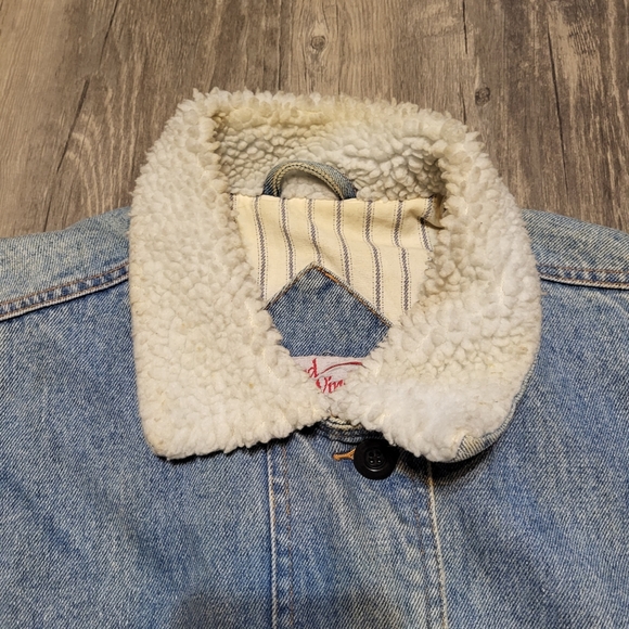 Vintage Jean Bomber Jacket Lined Sherpa Collar Light Wash Denim Coat Size Medium - Picture 2 of 8